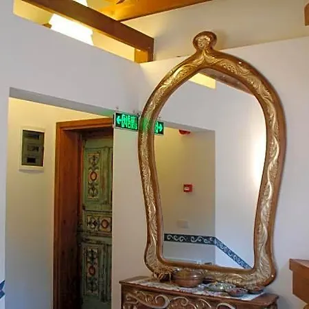 Ξενοδοχείο Ibri Boutique 4*